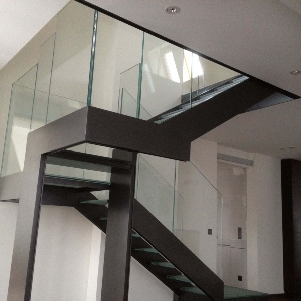 le_national_de_montreux_-escalier_en_verre_7_vi_.jpg